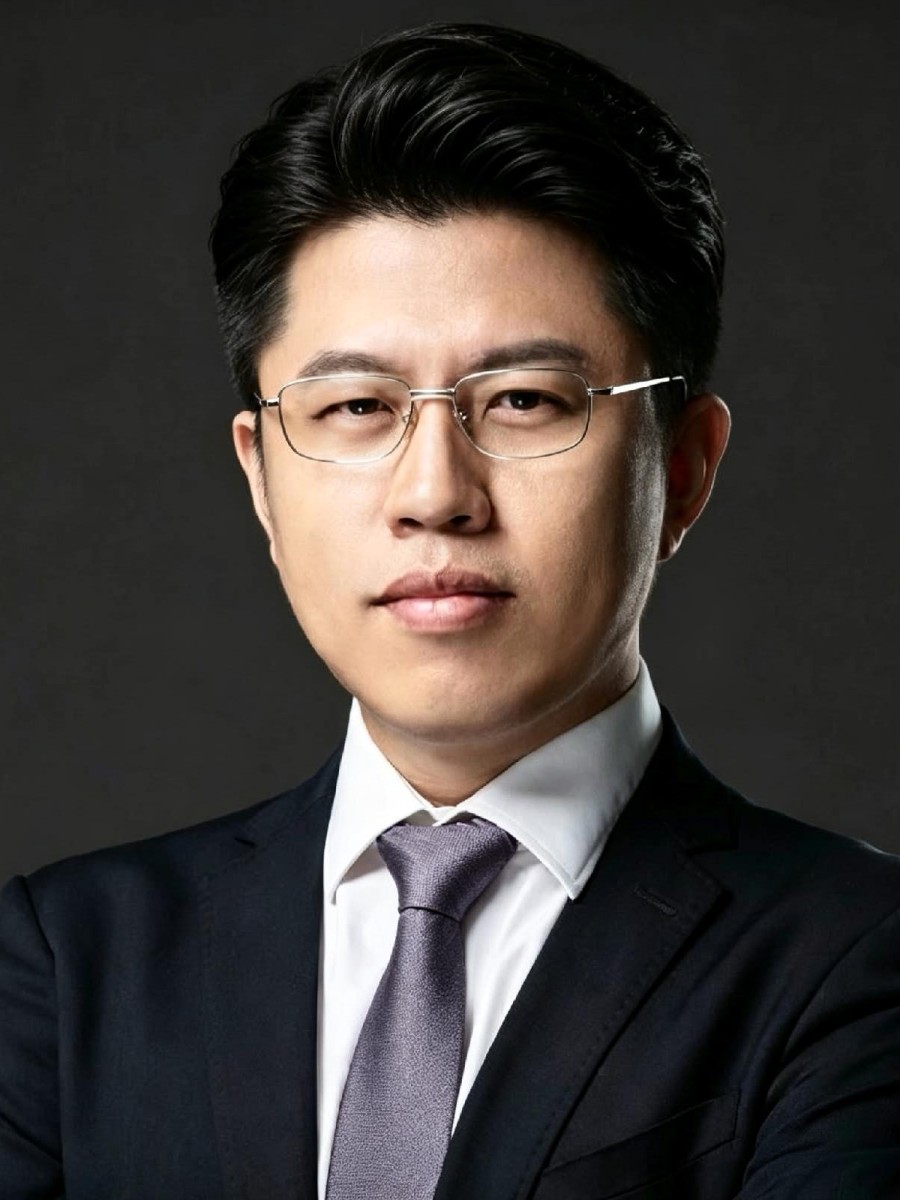 郭继伟人物照片
